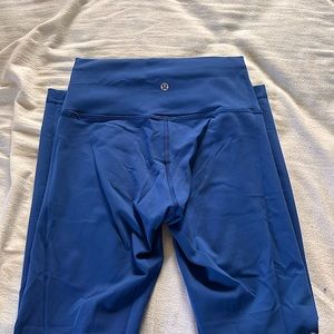 Lululemon leggings size 6